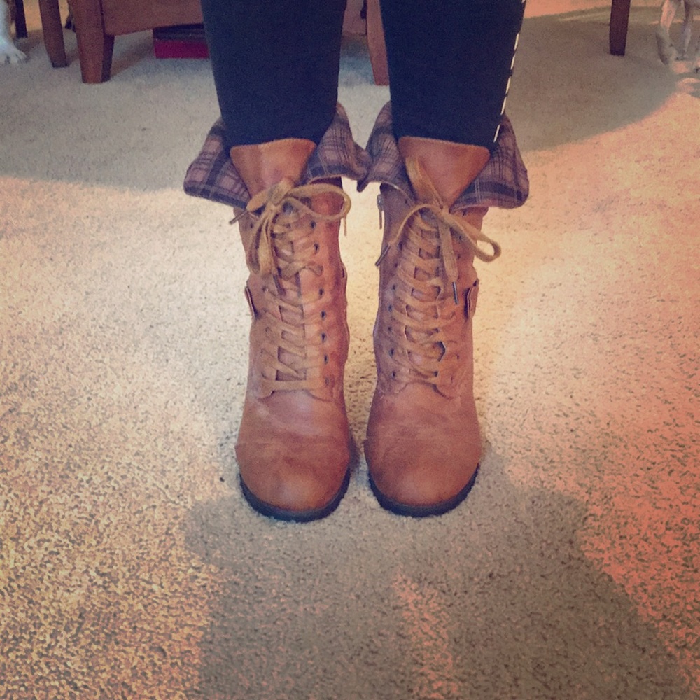 ✨Combat Heel Boots✨